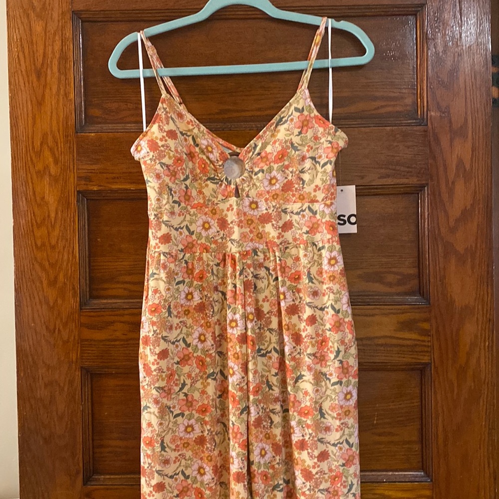 Cute 70’s style print o ring super soft jumpsuit with pockets!